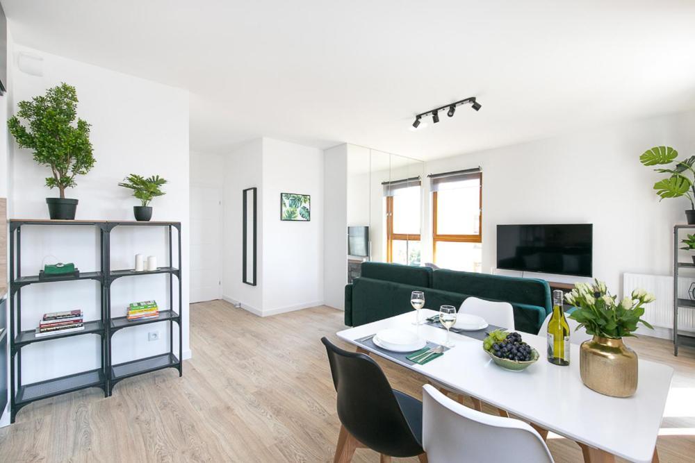 Apartament Black Zajezdnia Wrzeszcz Apartment Gdansk Exterior photo